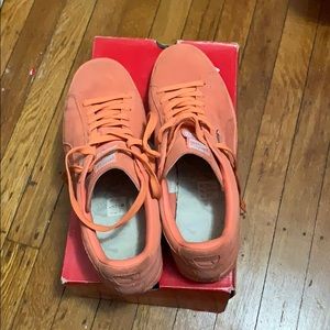 Puma sneakers used great condition